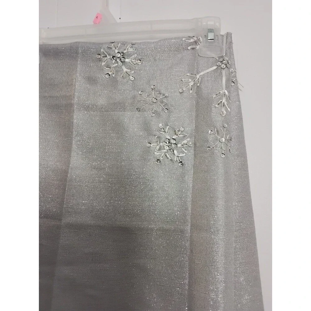 Large Silver enbroidered metallic table cloth 70